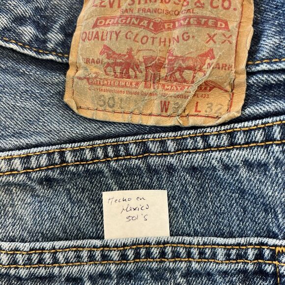 Levi 501 Jeans Men’s Size 34 X 32 Made In Mexico - Picture 16 of 16